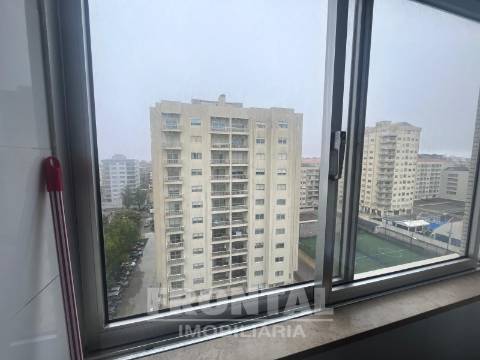 T4 para Arrendamento | Damião de Góis | Centro do Porto | 158 m² | Garagem + Grande Arrumo