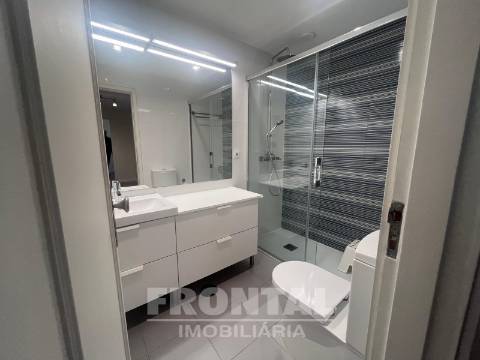 T4 para Arrendamento | Damião de Góis | Centro do Porto | 158 m² | Garagem + Grande Arrumo
