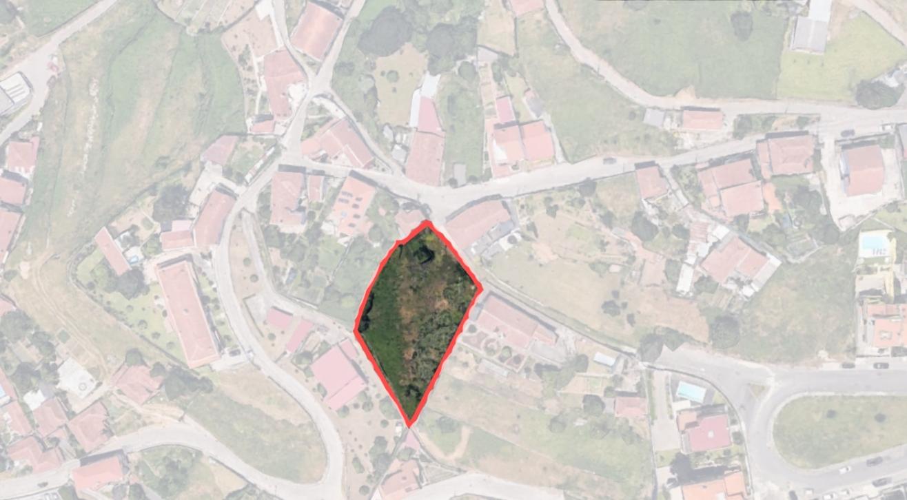 Terreno com Projeto Aprovado para Moradia T3 com Piscina | Pronto para Construção