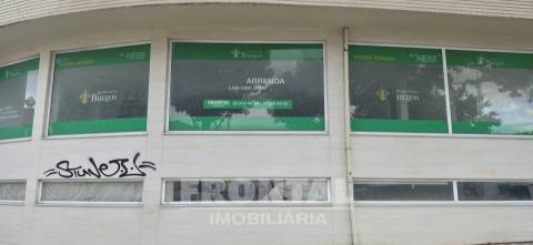Loja Subcave Elevada para Arrendamento | São Mamede De Infesta, Matosinhos, Porto