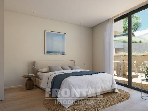 Apartamento T2 com Varanda e Piscina | Condomínio Privado com Conceito Contemporâneo