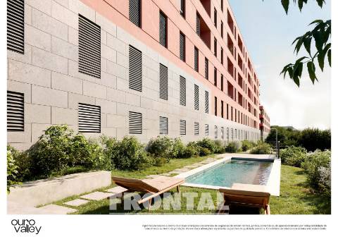 Apartamento T3 com Varanda e Garagem no Ouro Valley