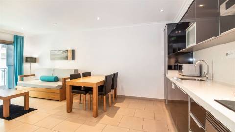 apartamento t1 em monte gordo moderno zona centro com ar condicionado para férias