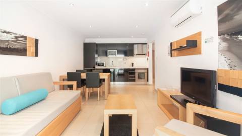 apartamento t1 em monte gordo moderno zona centro com ar condicionado para férias