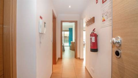 apartamento t1 em monte gordo moderno zona centro com ar condicionado para férias