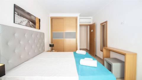 apartamento t1 em monte gordo moderno zona centro com ar condicionado para férias