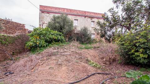 moradia para restauro com terreno em alcoutim para venda