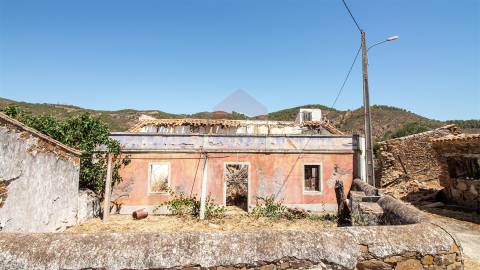 moradia para restauro com terreno em alcoutim para venda