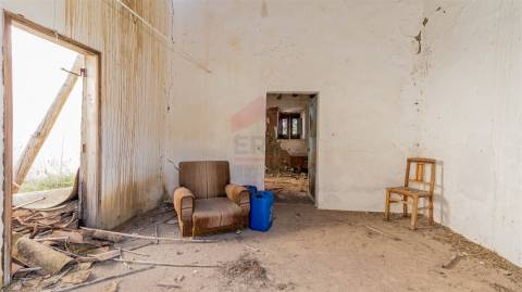 casa de campo para reconstruir em alcoutim  para venda.