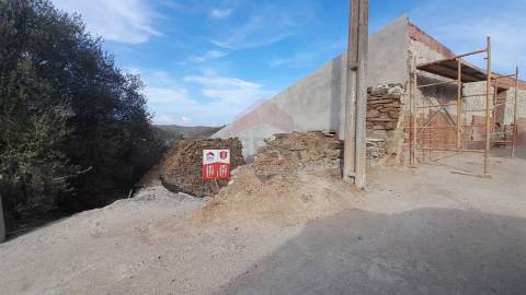 Terreno com ruína, Alcoutim, Álamo