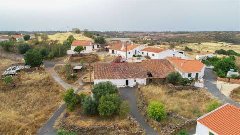 Moradia em Banda  Venda em Martim Longo,Alcoutim