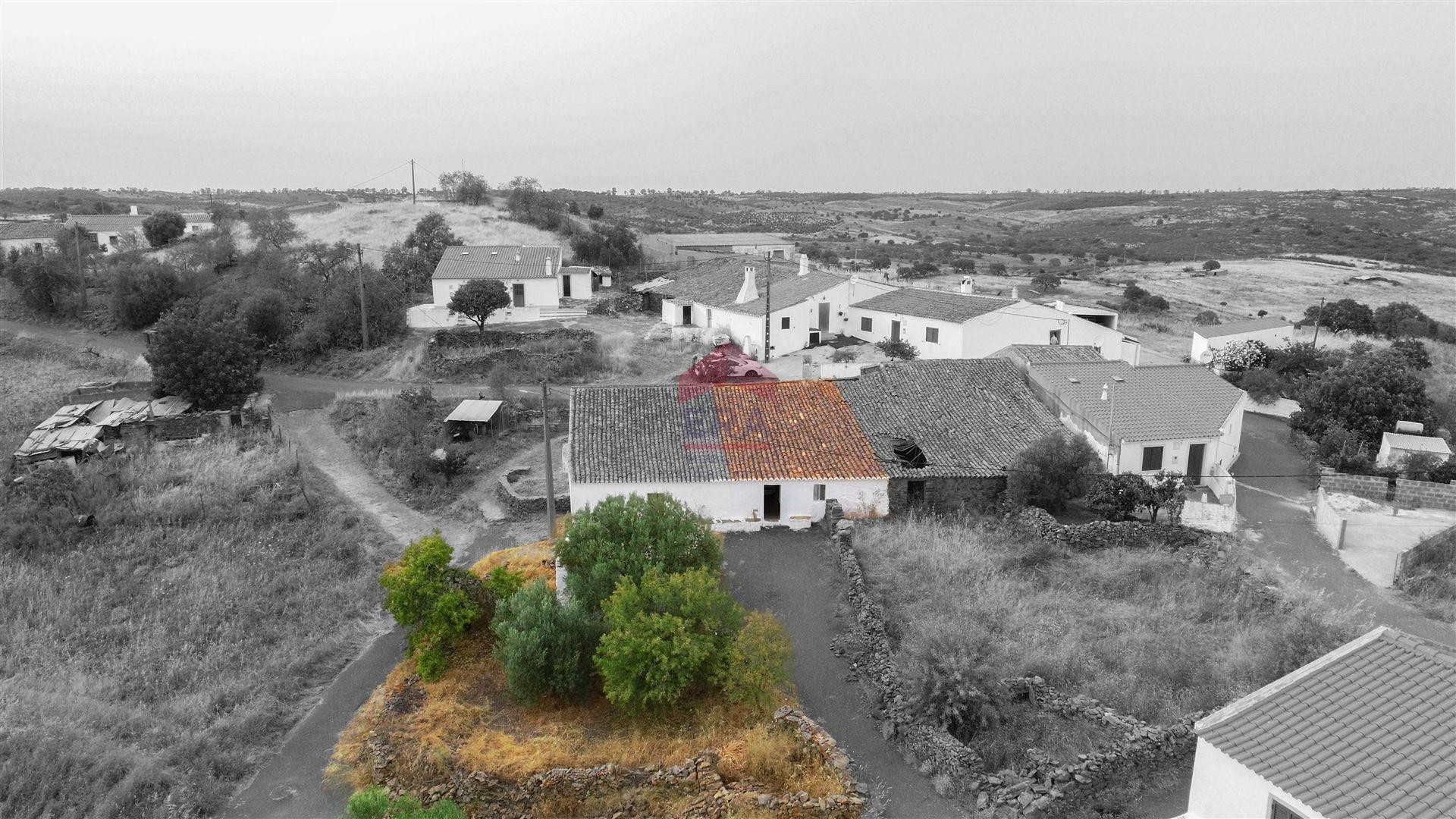 Moradia em Banda  Venda em Martim Longo,Alcoutim