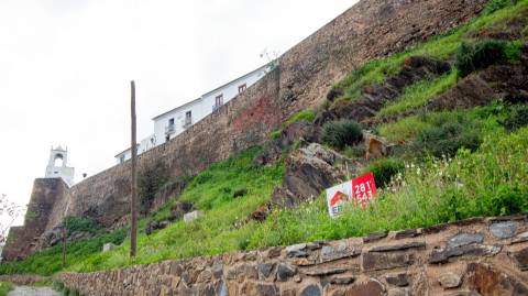 Terreno rústico em Mértola.
