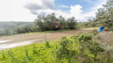 Terreno rústico com 8520 m2 , em Alcoutim