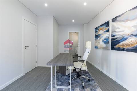 Apartamento T4 Venda em Quelfes,Olhão