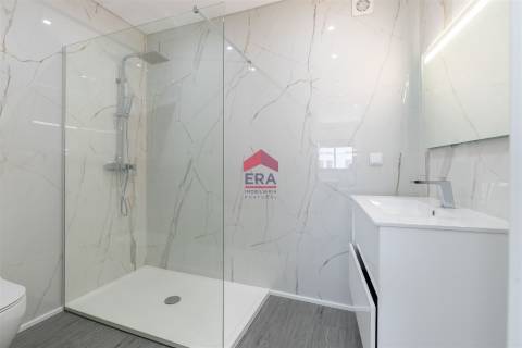 Apartamento T4 Venda em Quelfes,Olhão
