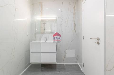 Apartamento T4 Venda em Quelfes,Olhão