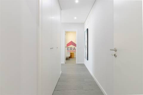 Apartamento T4 Venda em Quelfes,Olhão