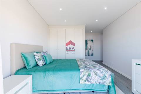 Apartamento T4 Venda em Quelfes,Olhão
