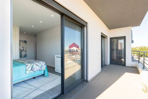 Apartamento T4 Venda em Quelfes,Olhão