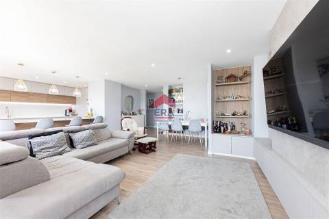 Apartamento T5 Venda em Faro (Sé e São Pedro),Faro