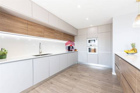 Apartamento T5 Venda em Faro (Sé e São Pedro),Faro