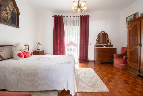 Moradia Geminada T4 Venda em Loulé (São Sebastião),Loulé