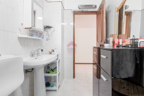 Apartamento T2 Venda em Quarteira,Loulé