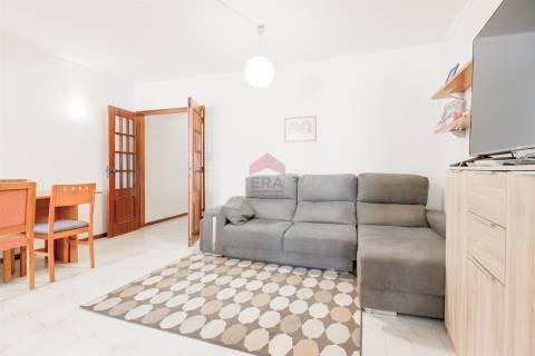 Apartamento T2 Venda em Quarteira,Loulé