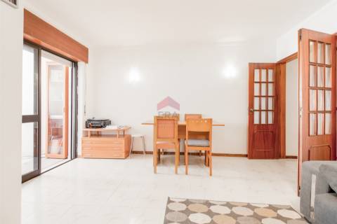 Apartamento T2 Venda em Quarteira,Loulé