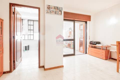 Apartamento T2 Venda em Quarteira,Loulé