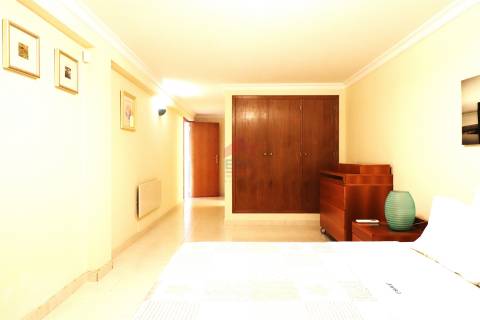 Moradia Geminada T3 Venda em Quarteira,Loulé