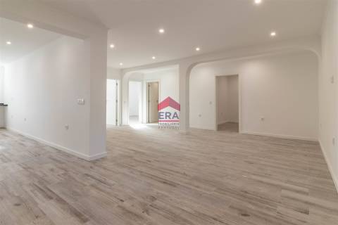 Moradia T3+3 Venda em Santa Bárbara de Nexe,Faro