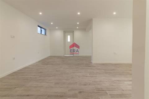 Moradia T3+3 Venda em Santa Bárbara de Nexe,Faro