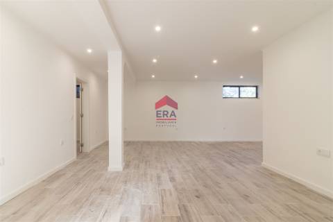 Moradia T3+3 Venda em Santa Bárbara de Nexe,Faro