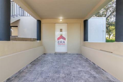 Moradia T3+3 Venda em Santa Bárbara de Nexe,Faro