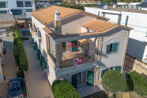 Moradia T4 Venda em Montenegro,Faro