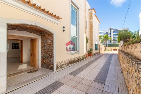 Moradia T4 Venda em Montenegro,Faro