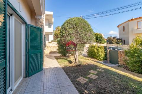 Moradia T4 Venda em Montenegro,Faro