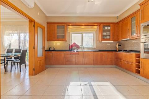 Moradia T4 Venda em Montenegro,Faro