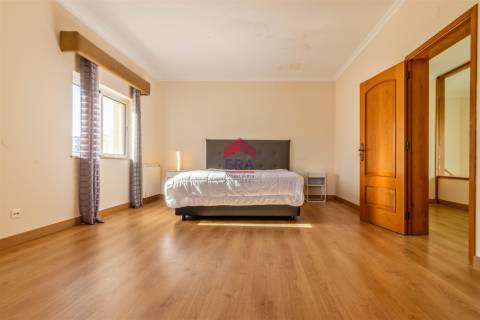 Moradia T4 Venda em Montenegro,Faro