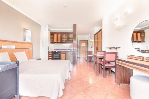Apartamento T0 Venda em Albufeira e Olhos de Água,Albufeira
