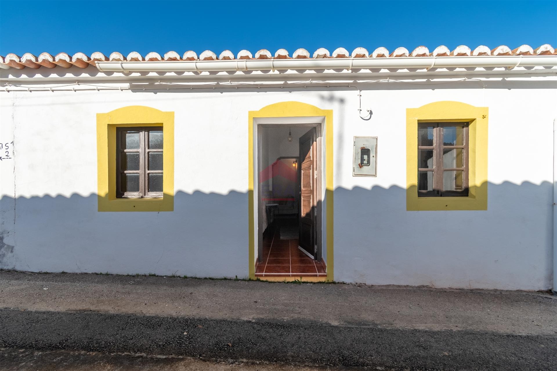 Moradia Geminada T4 Venda em Alte,Loulé