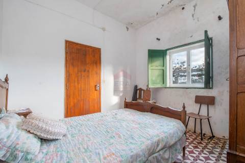 Moradia Isolada T6 Venda em Alte,Loulé