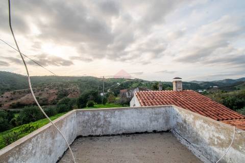 Moradia Isolada T6 Venda em Alte,Loulé