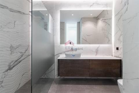 Moradia T4 Venda em Quarteira,Loulé