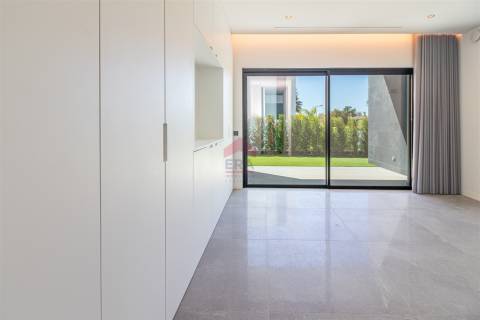 Moradia T4 Venda em Quarteira,Loulé