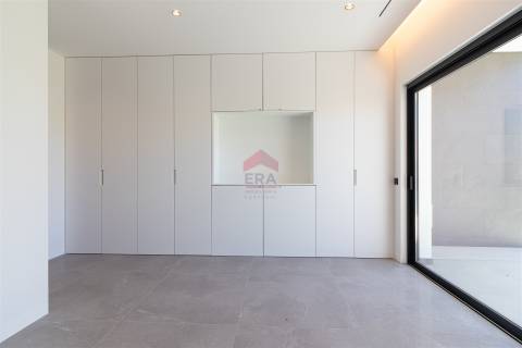 Moradia T4 Venda em Quarteira,Loulé