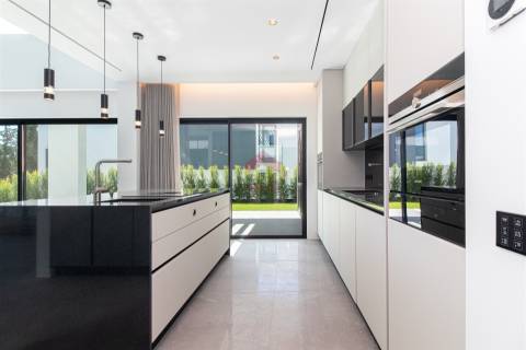 Moradia T4 Venda em Quarteira,Loulé