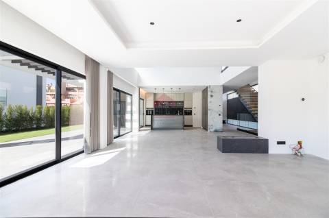 Moradia T4 Venda em Quarteira,Loulé